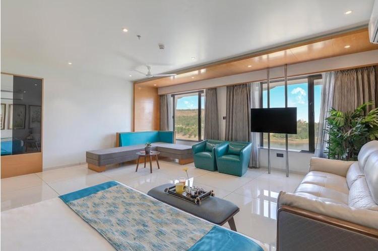 Sunotel Saputara Exterior photo
